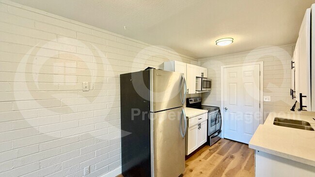 Foto del edificio - 6044 N 21st Ave