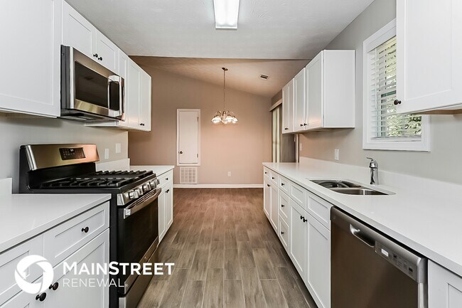 Building Photo - 5877 Homestead Cir