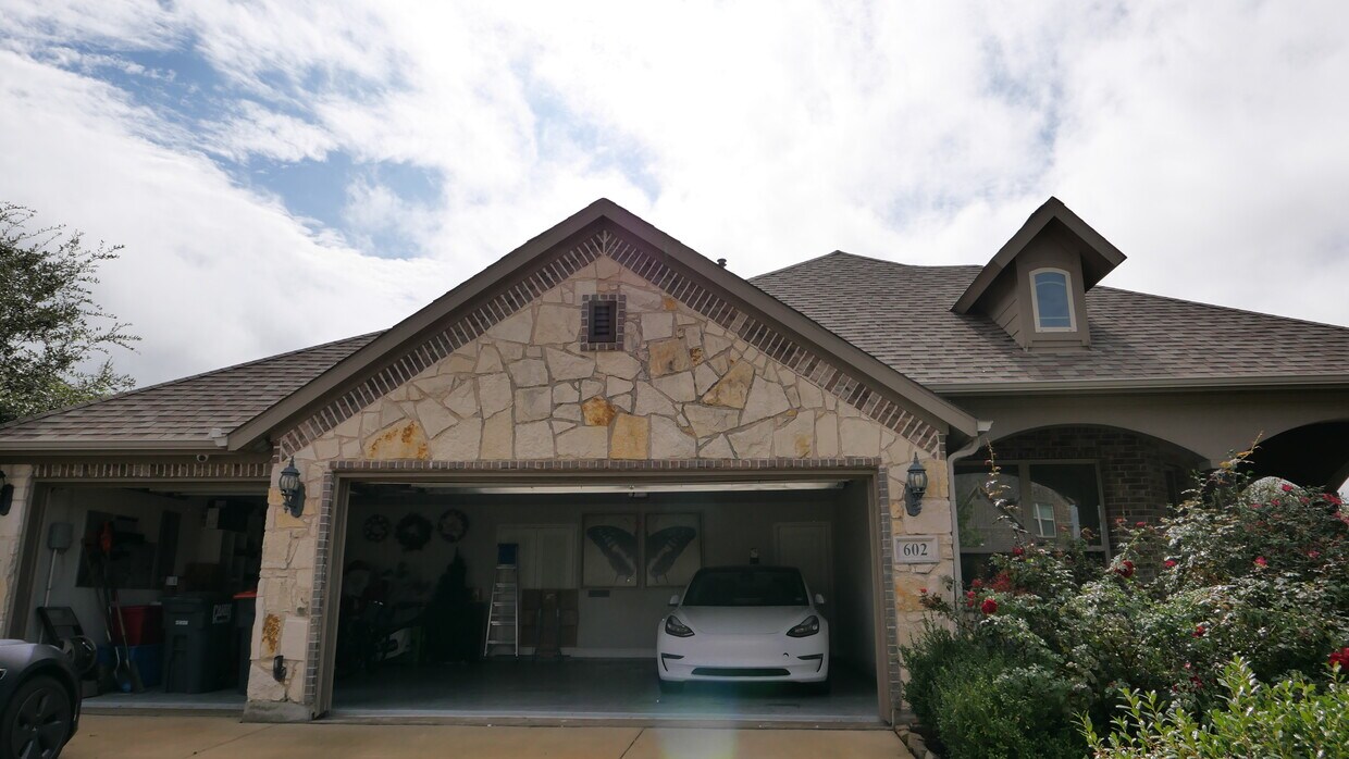 Primary Photo - 602 Warner Dr