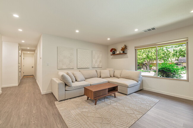 Building Photo - 1778 Candelero Ct