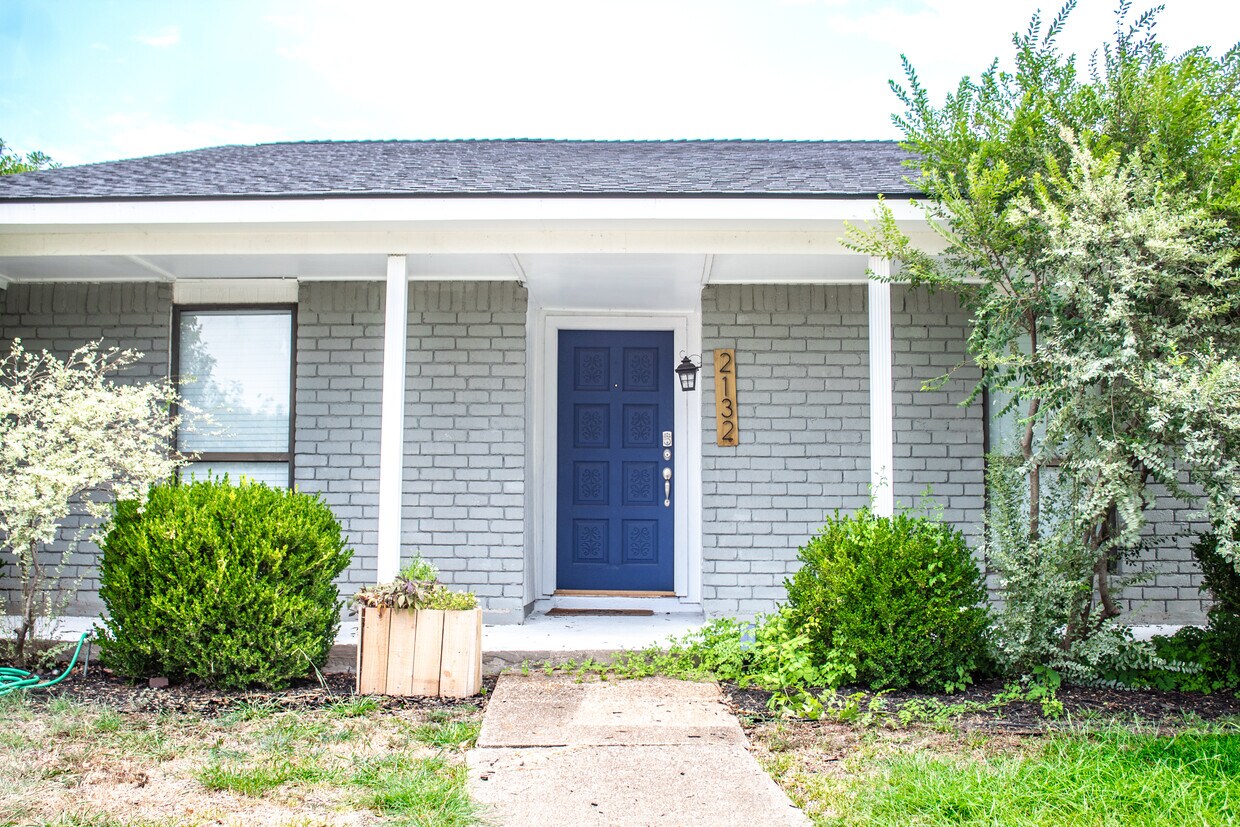 Primary Photo - 2132 Meadfoot Rd