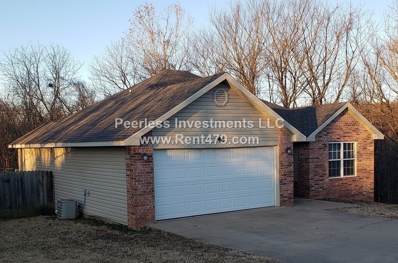 Primary Photo - 46 Olmstead Cir