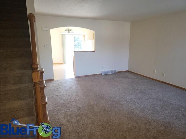 Building Photo - 1670-1676-1676 Golf Bridge Dr