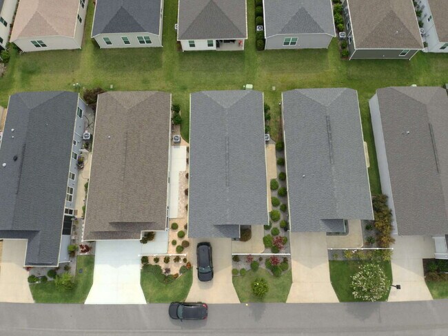 Building Photo - Furnished Rental with Golf Cart Included!