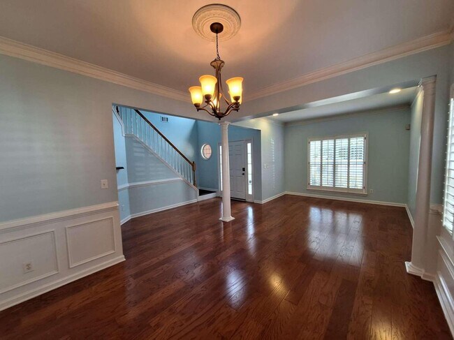 Building Photo - 325 Kingspring Ct