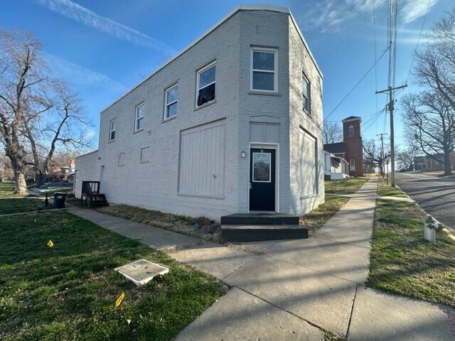 Primary Photo - 301 Spruce St