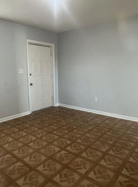 Building Photo - 305 W Oak St