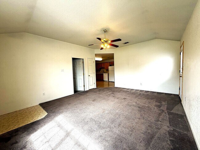 Building Photo - 3305 Alicante Ct