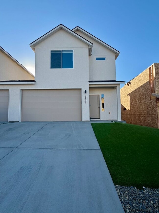 Building Photo - 5857 W 40th Ct