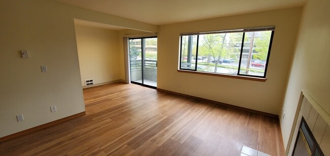 Building Photo - Meridian Place Apartments