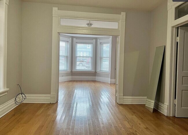 Foto del edificio - 3409 S Lowe Ave