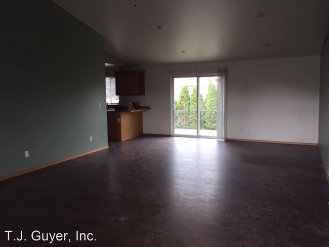 Building Photo - 3 br, 2 bath House - 3418 Fords Prairie Ave.