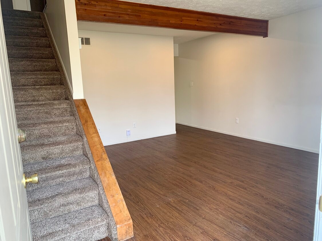 Building Photo - 2253 Apache Dr