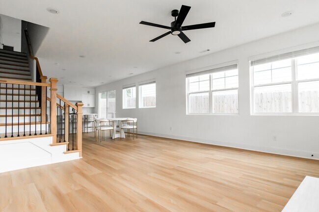 Building Photo - 1599 Brooks Ave