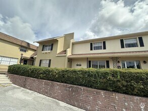 Building Photo - 3601 Cypress Gardens Rd