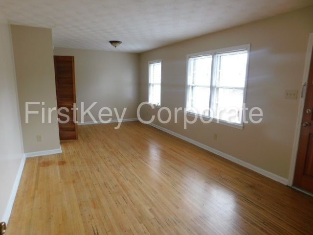 Foto del edificio - 2024 Janis Dr