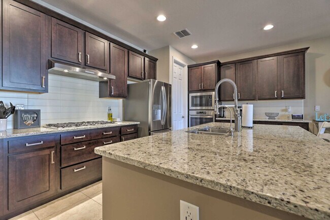 Building Photo - 20298 E Arrowhead Trail