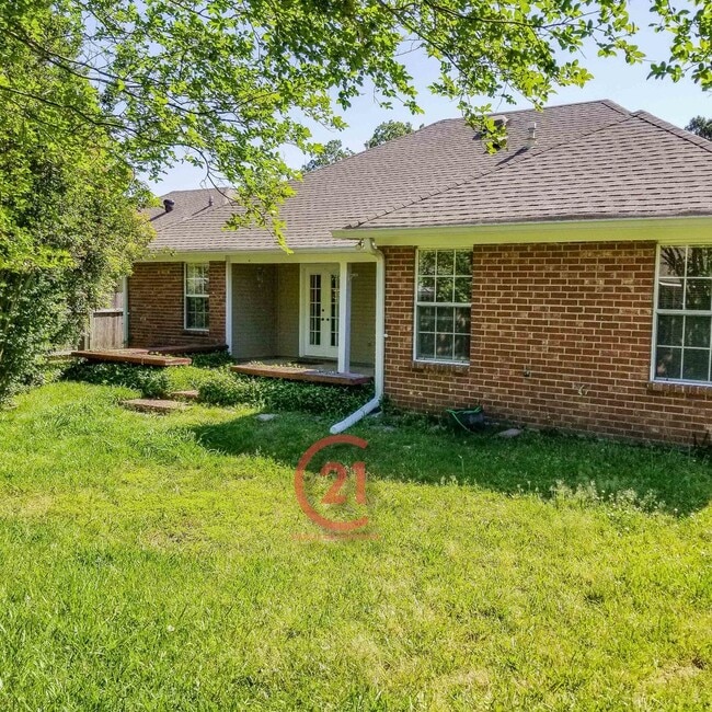 Foto del edificio - 3 Bed/2 Bath Home in Brandon