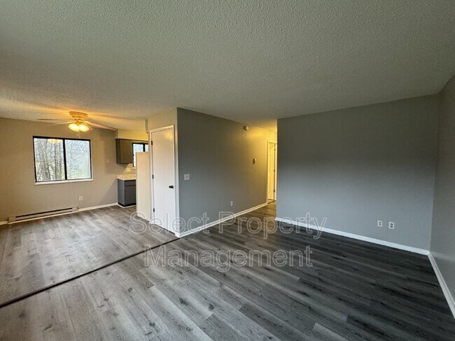 Foto del edificio - 6619 Fairfield Ave