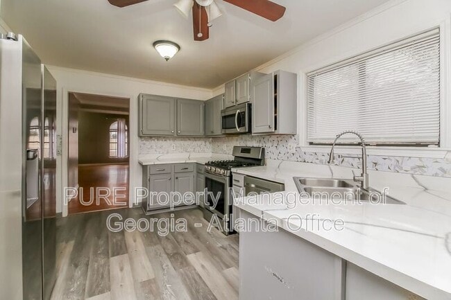 Building Photo - 3831 Eden Glen Dr SE