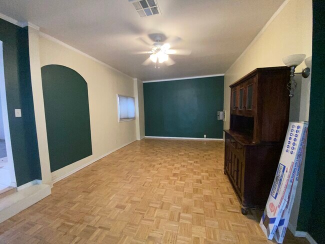 Foto del edificio - 1512 W 223rd St