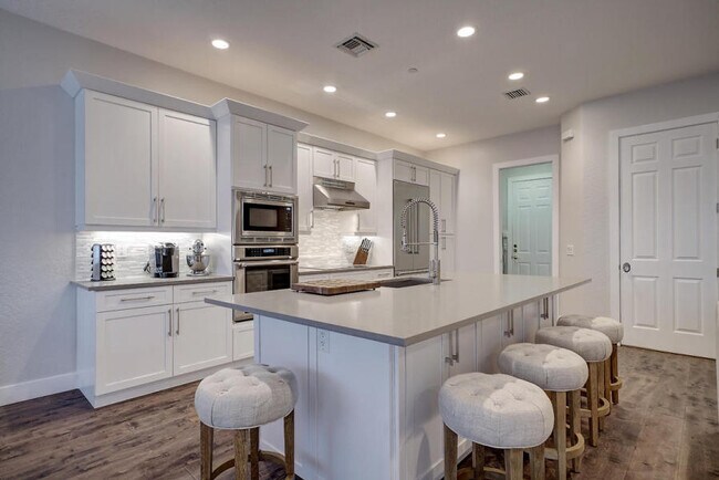 Photo - 130 Lancaster Rd Townhome