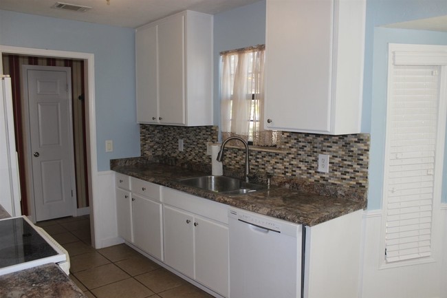 Building Photo - 2209 Eastgate Way
