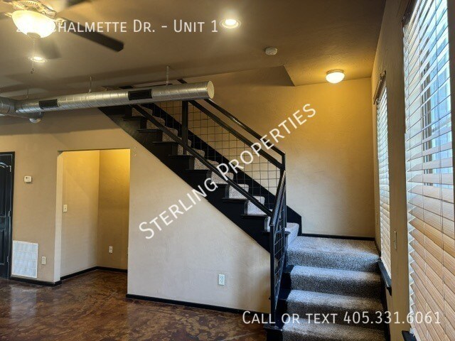 Foto del edificio - 208 Chalmette Dr