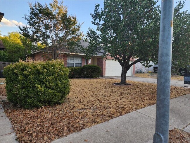 Building Photo - 8117 Hawick Dr