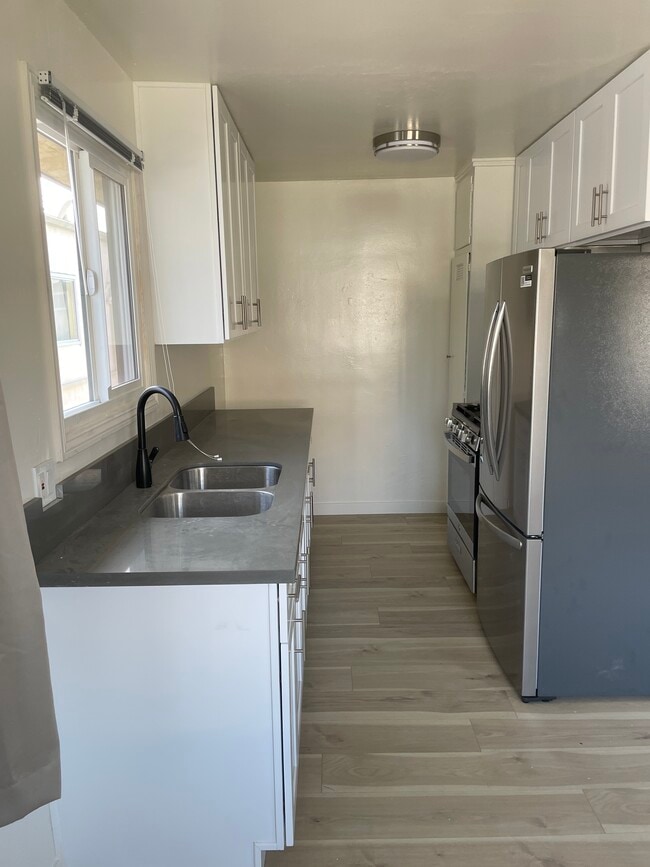 Building Photo - 2019 Arlington Ave