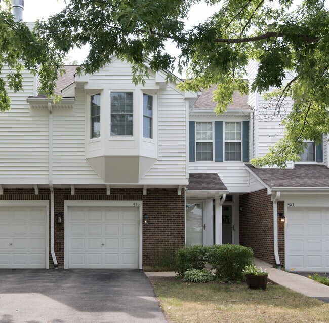 Foto del edificio - 483 Grosse Pointe Cir