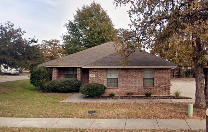 Primary Photo - "Great 3-Bed, 2-Bath Home – 1,400 Sq Ft of...