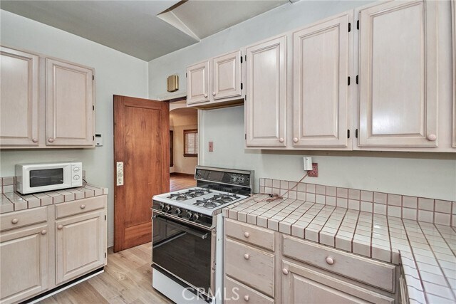 Foto del edificio - 219 La France Ave