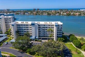 Building Photo - 7984 Sailboat Key Blvd S