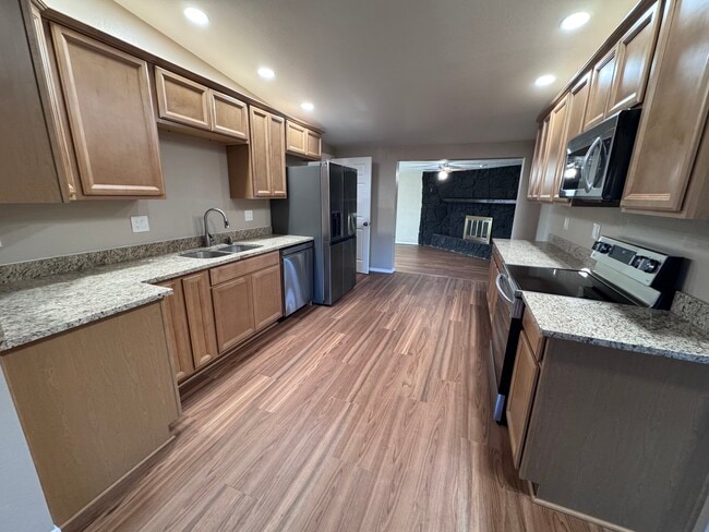 Building Photo - 11427 Angelina Pl NE