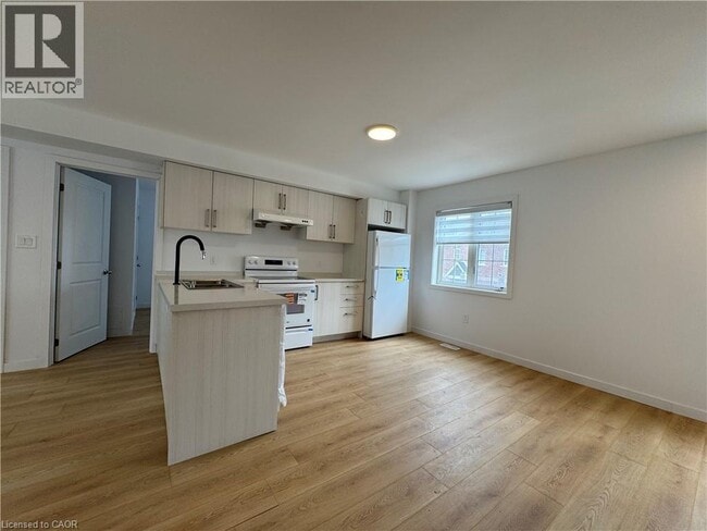 Building Photo - 113 HighRiver Trl