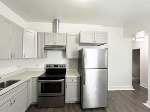 Building Photo - 379 E 800 S