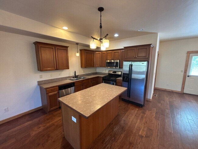 Building Photo - 2379 Abbey Ct