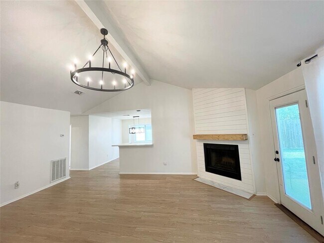 Foto del edificio - 2210 Barrington Pl Dr