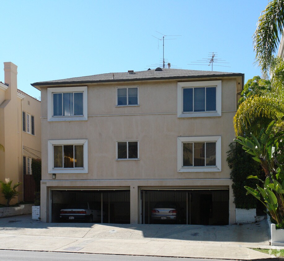 Building Photo - 1485 S Beverly Dr