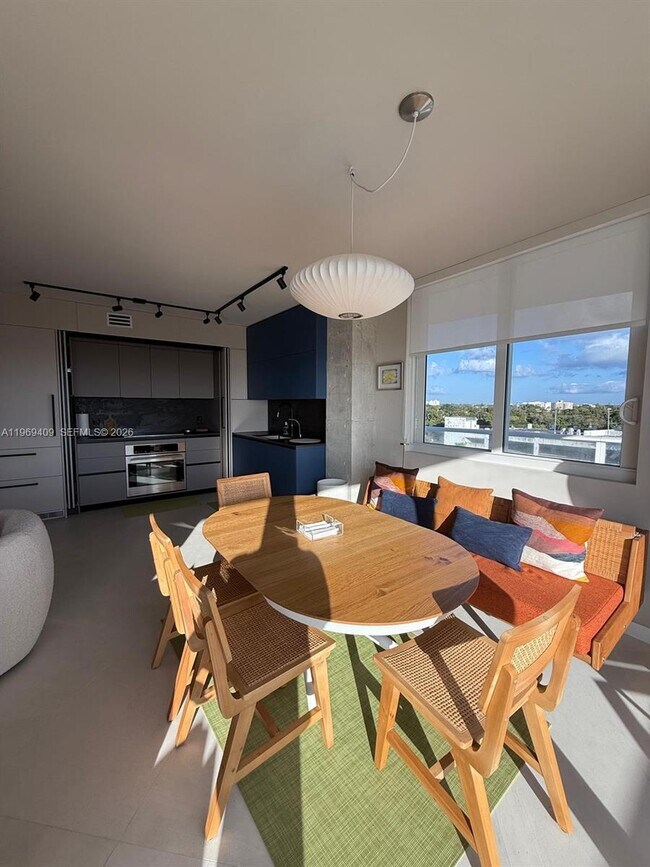 Foto del edificio - 4250 Biscayne Blvd