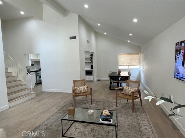 Foto del edificio - 543 Woodbluff Ave