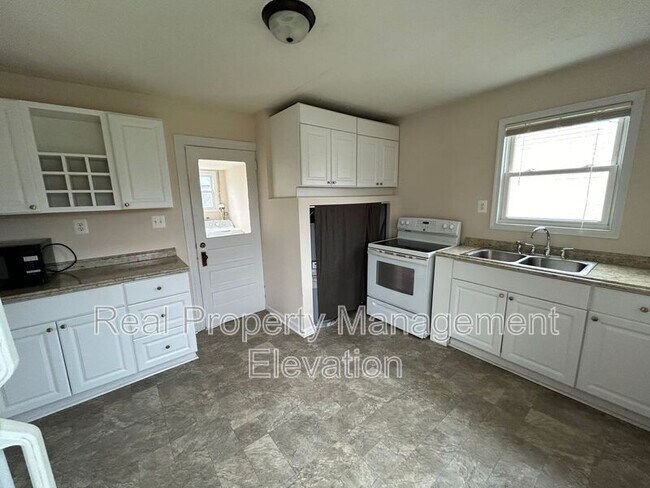 Foto del edificio - 3544 Papermill Rd