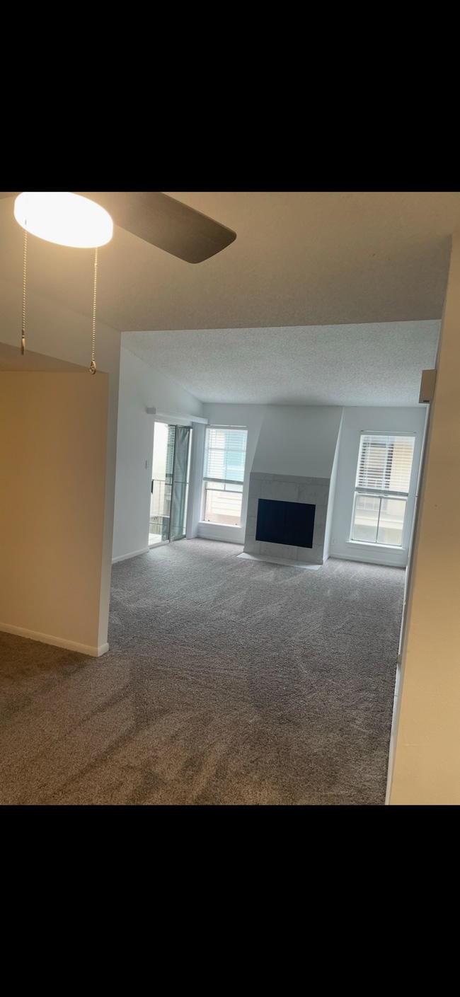 Building Photo - 3730 Thistlemont Dr