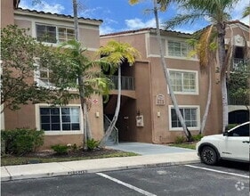 Building Photo - 4832 N State Rd 7