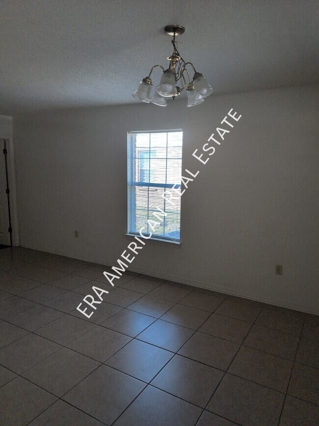 Foto del edificio - 615 Edney Ave E