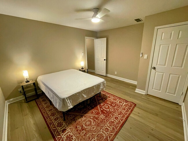 Building Photo - 5179 Beech Forest Dr SW