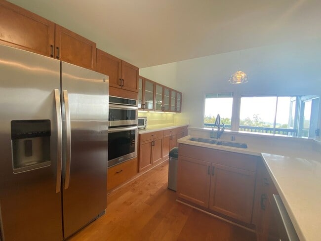 Building Photo - Kamuela Heights