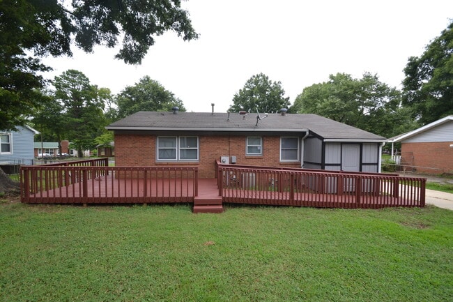 Photo - Ranch 3 bed 2bath Garage Fenced back yard - near Whitewater Center/I-485 House