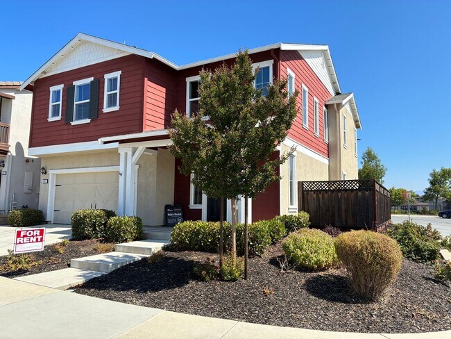 Foto del edificio - Spacious 3BR House in Gilroy